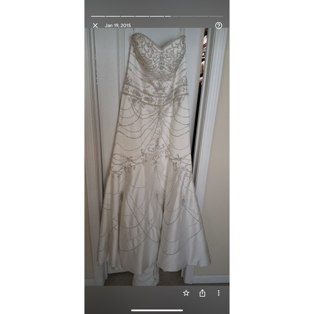 David’s Bridal size 12 soft white